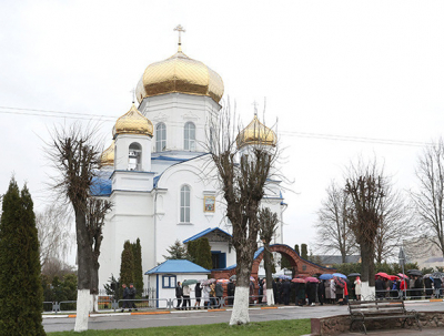 Lukashenko visits Transfiguration Church in Shklov on Easter